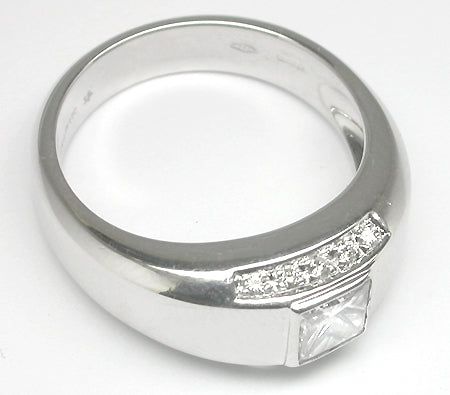 0.52ct Princess Cut Diamond 18k Gold Engagement Ring