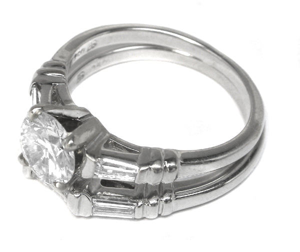 0.84ct Round Cut Diamond 18k White Gold Engagement Ring & Wedding Band Set