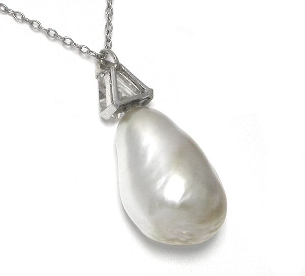 14k Gold Trilliant Diamond Baroque Pearl Pendant Necklace