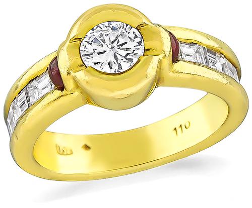 Round Cut Diamond 18k Yellow Gold Ring