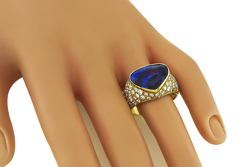 Estate GIA Certified 7.00ct Sapphire 2.50ct Diamond Gold Ring