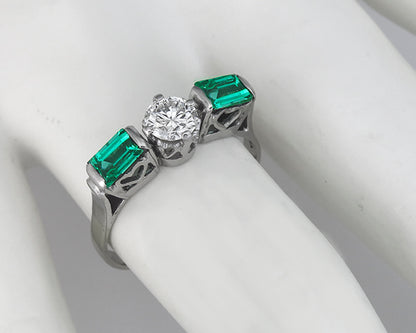 0.50ct Diamond 1.25ct Emerald Ring