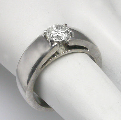 0.70ct Round Brilliant Diamond 18k Gold Engagement Ring