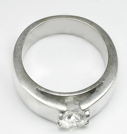 0.70ct Round Brilliant Diamond 18k Gold Engagement Ring