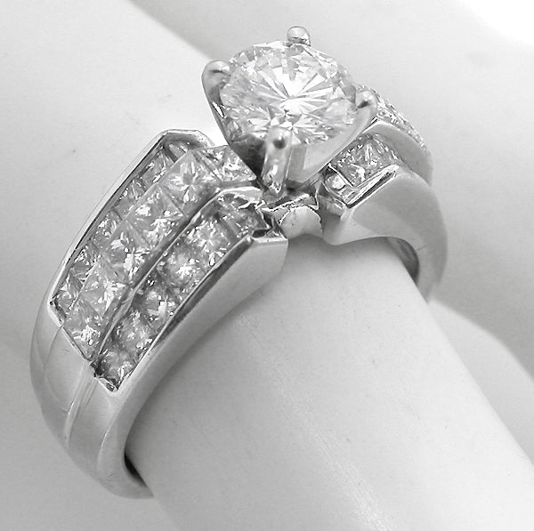 0.73ct Round Diamond  Engagement Ring