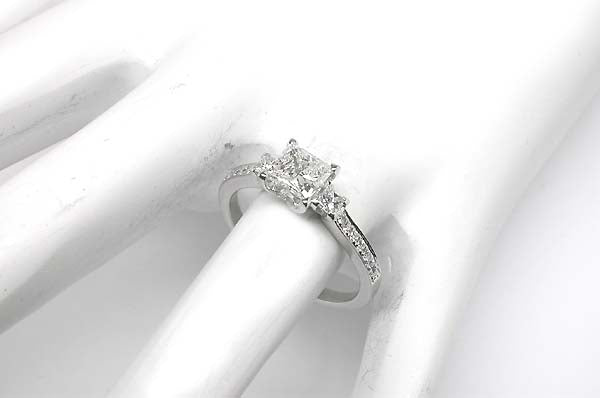 0.74ct Princess Cut Diamond 18k White Gold Engagement Ring