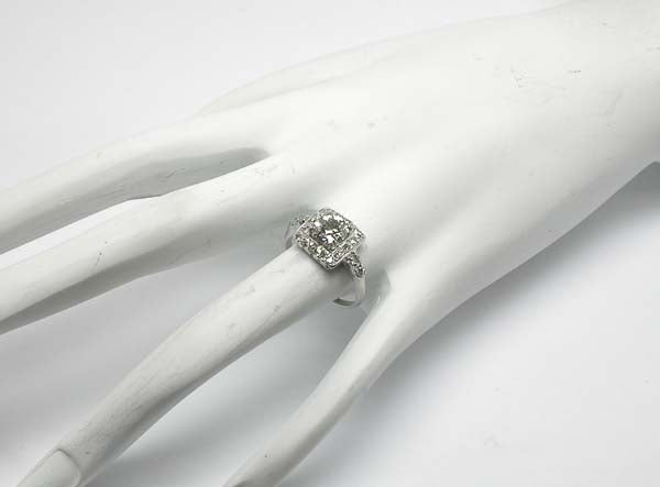 0.79ct Diamond Platinum Engagement Ring