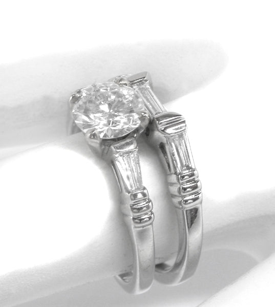 0.84ct Round Cut Diamond 18k White Gold Engagement Ring & Wedding Band Set