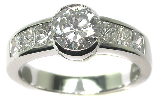 0.87ct Diamond Platinum Engagement Ring