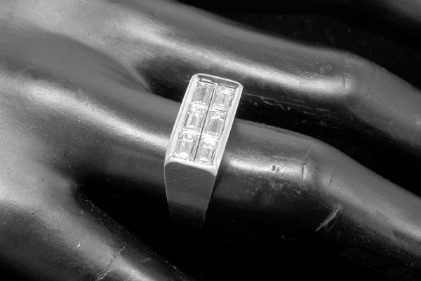 0.90ct Baguette Cut Diamond 18k White Gold  Ring