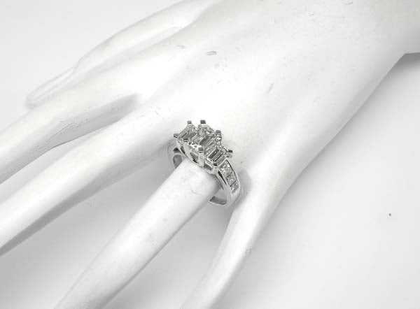 0.90ct Diamond 14k White Gold Engagement Ring