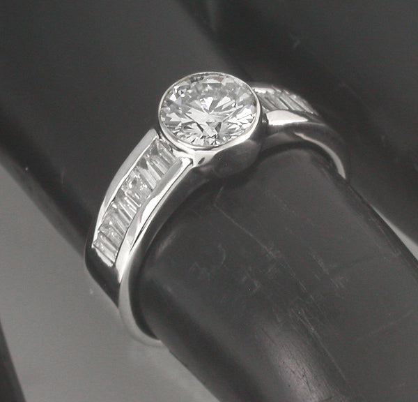 0.95ct Diamond 18k Gold Engagement Ring