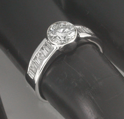 0.95ct Diamond 18k Gold Engagement Ring