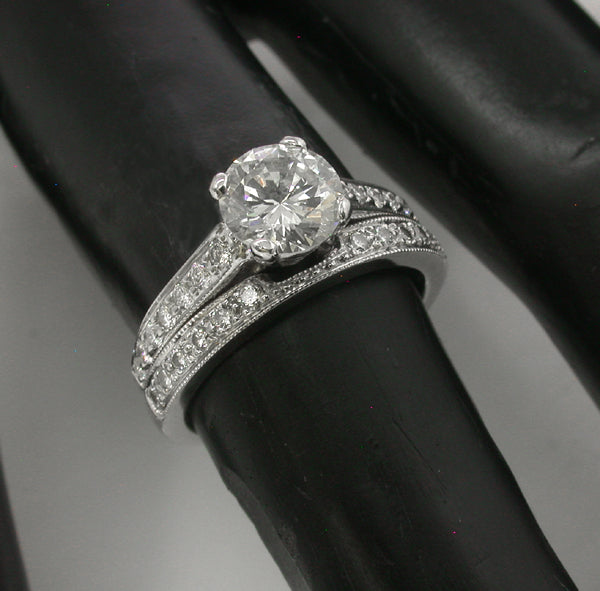 0.98ct Round Brilliant Diamond Gold Engagement Ring & Diamond Gold Wedding Set