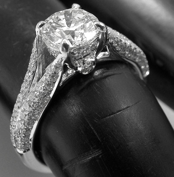 1.00ct Round Brilliant Cut Diamond Engagement Ring