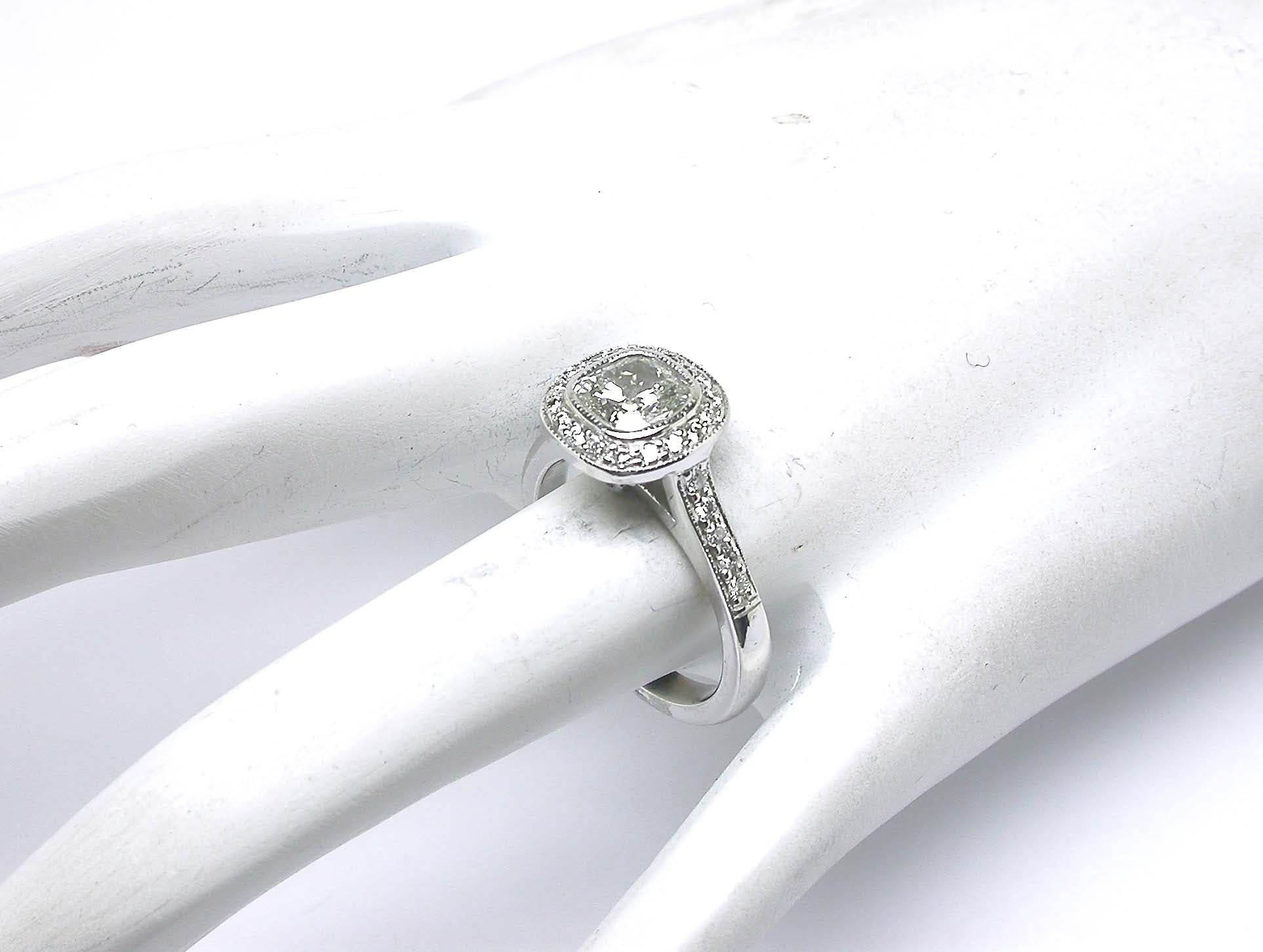 1.00ct Round Brilliant Diamond Engagement Ring