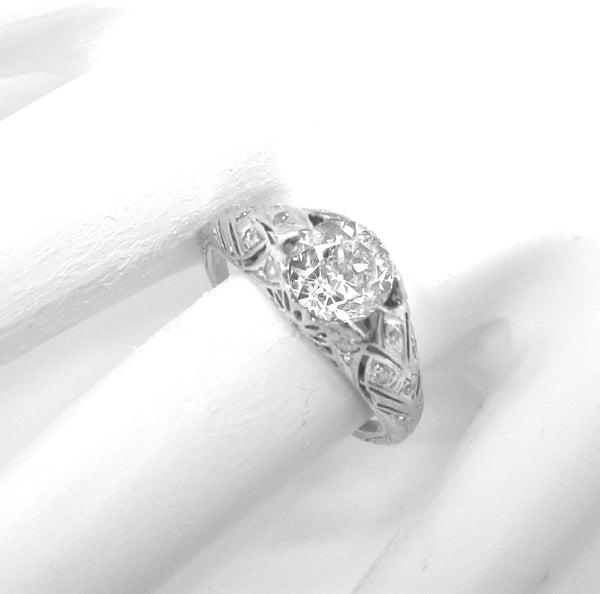 1.01ct Diamond Platinum Engagement Ring