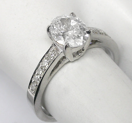 1.01ct Oval Brilliant Diamond 18k  Gold Engagement Ring