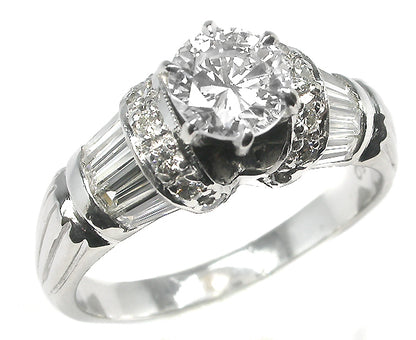 1.01ct Round Diamond Platinum Engagement Ring