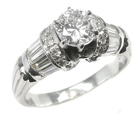 1.01ct Round Diamond Platinum Engagement Ring