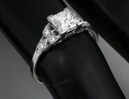 1.05ct Diamond Platinum Engagement Ring
