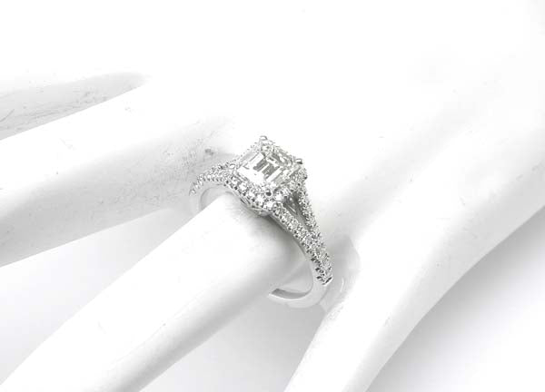 1.08ct Emerald Cut Diamond 18k White Gold Engagement Ring