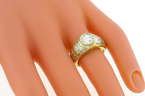 1.11ct Center Diamond 1.50ct Side Diamond Ring