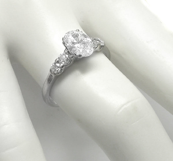1.16ct Oval Diamond 18k White Gold Diamond Engagement Ring