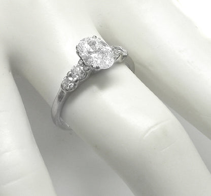 1.16ct Oval Diamond 18k White Gold Diamond Engagement Ring