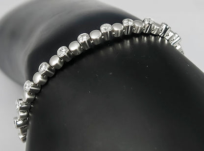 1.32ct Diamond Gold Bangle