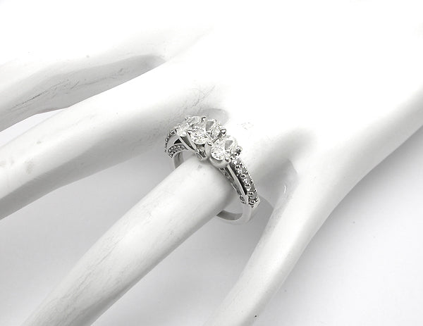 1.50ct Oval Cut Diamond 14k White Gold Engagement Ring