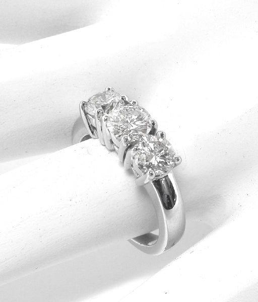1.70ct Diamond Platinum Anniversary   Ring