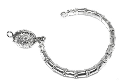 18k White Gold Diamond Cassis Collection Bangle