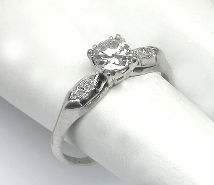 1920s 0.56ct Round   Diamond Platinum Engagement Ring