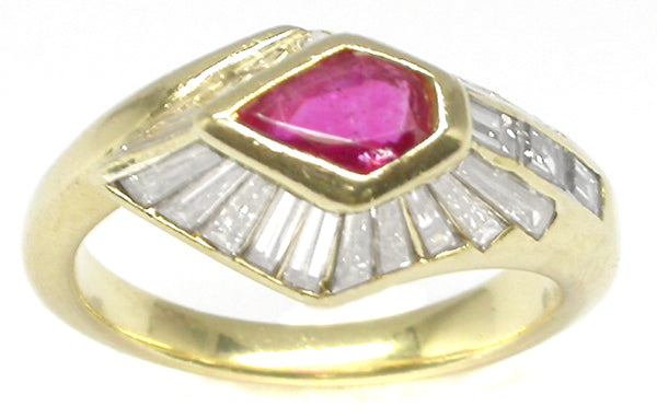 1970s 0.70ct Ruby 1.15ct Diamonds 18k  Gold Ring