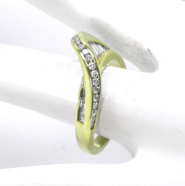 1970s 1.20ct Diamond 18k Yellow Gold Twisted Ring