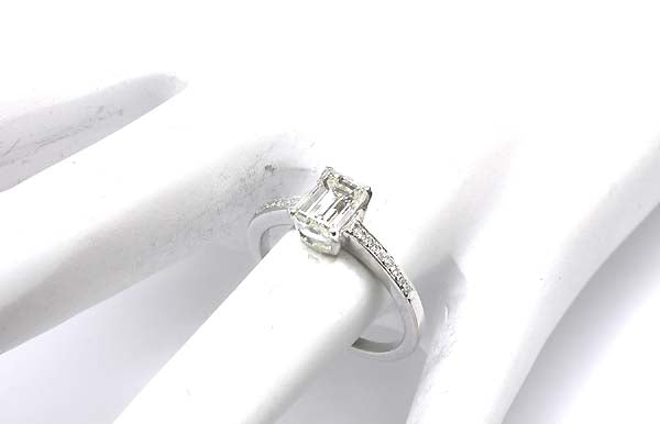 1ct Diamond 18k White Gold Engagement Ring