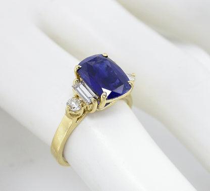 3.20ct Ceylon Sapphire  Diamond Gold Engagement Ring