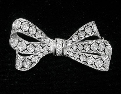 Art Deco  Diamond Platinum Bow Pin