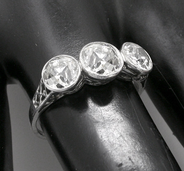 Edwardian 2.85ct Old Diamond  Platinum Ring