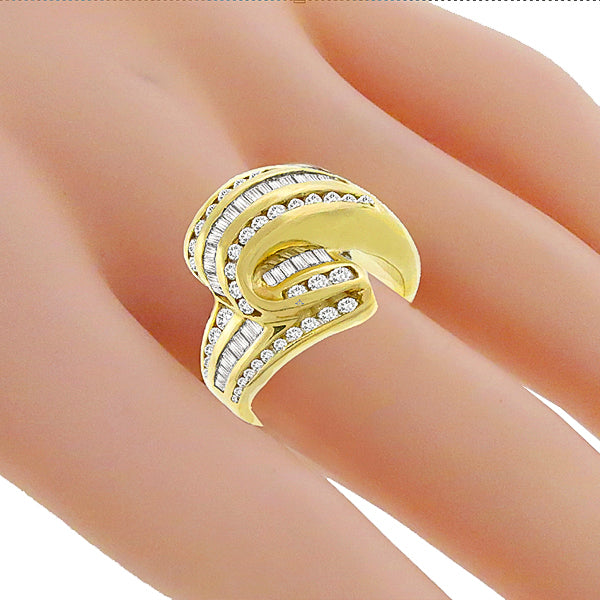 Estate 2.00ct Round & Baguette Cut Diamond 14k Yellow Gold Ring
