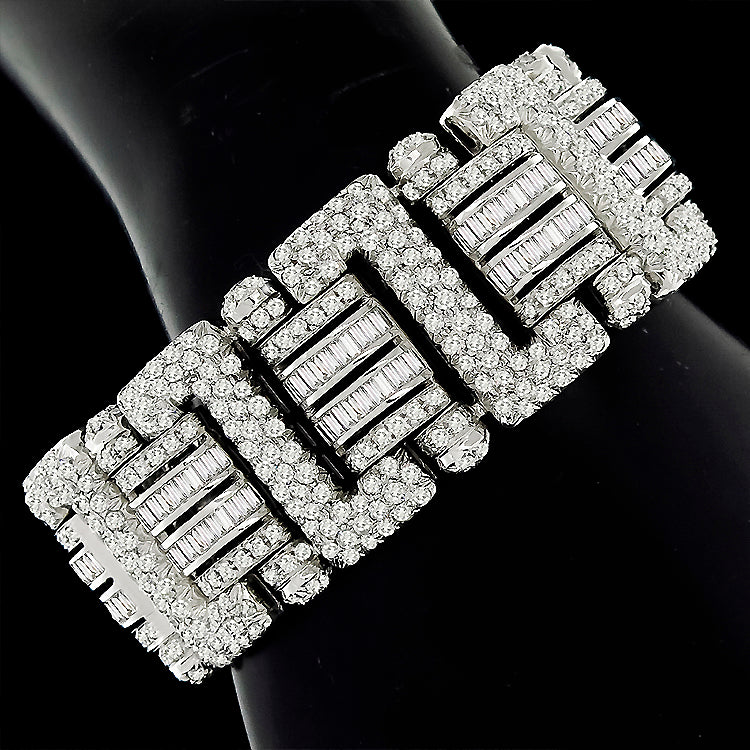 Estate 38.00ct Round And Baguette Cut Diamond 18k White Gold Bracelet