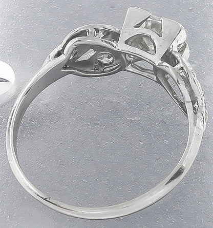 Vintage 0.75ct Diamond Engagement Ring