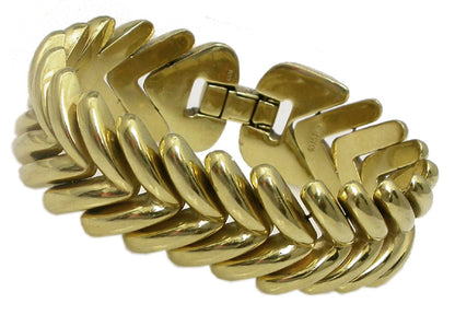 Vintage  Gold V Link Bracelet