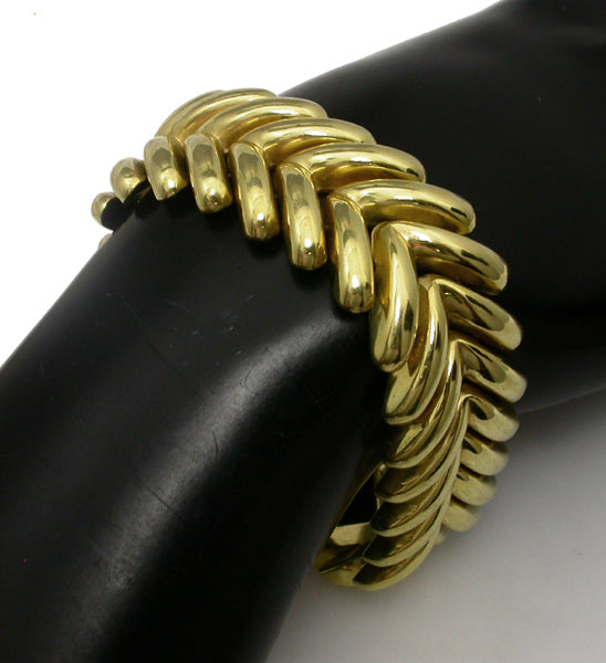 Vintage  Gold V Link Bracelet