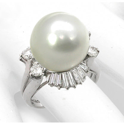 White South Sea Pearl 0.55ct Diamond Gold Ring