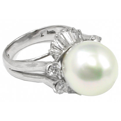 White South Sea Pearl 0.55ct Diamond Gold Ring