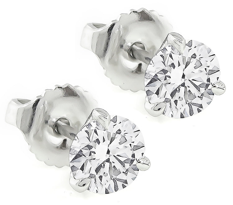 GIA Certified 1.04cttw Diamond Stud Earrings