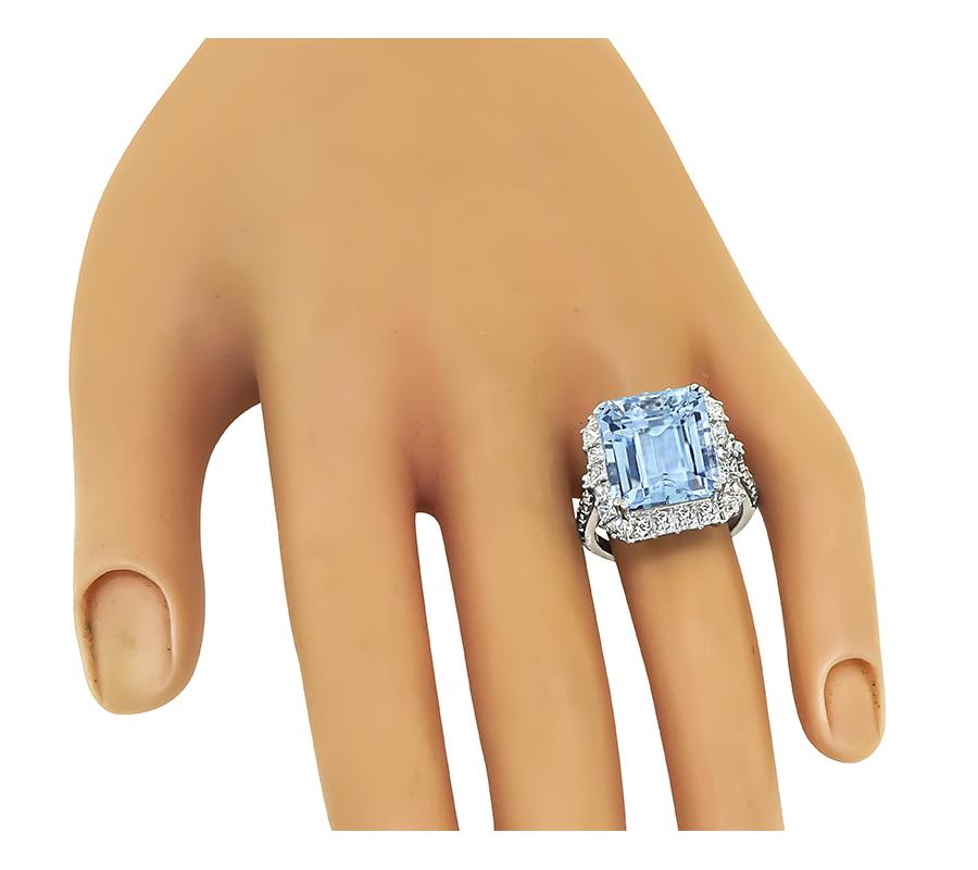 11.00ct Aquamarine 1.90ct Diamond 18k White Gold Ring