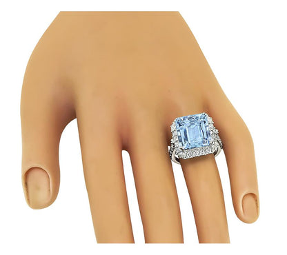 11.00ct Aquamarine 1.90ct Diamond 18k White Gold Ring